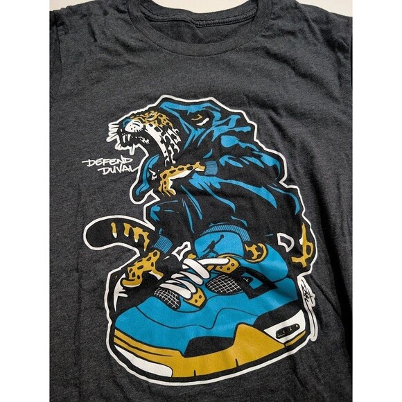 Rare Custom Jacksonville Jaguars Defend Duval Jordan Wolf & Cub Shirt Medium - Picture 2 of 6